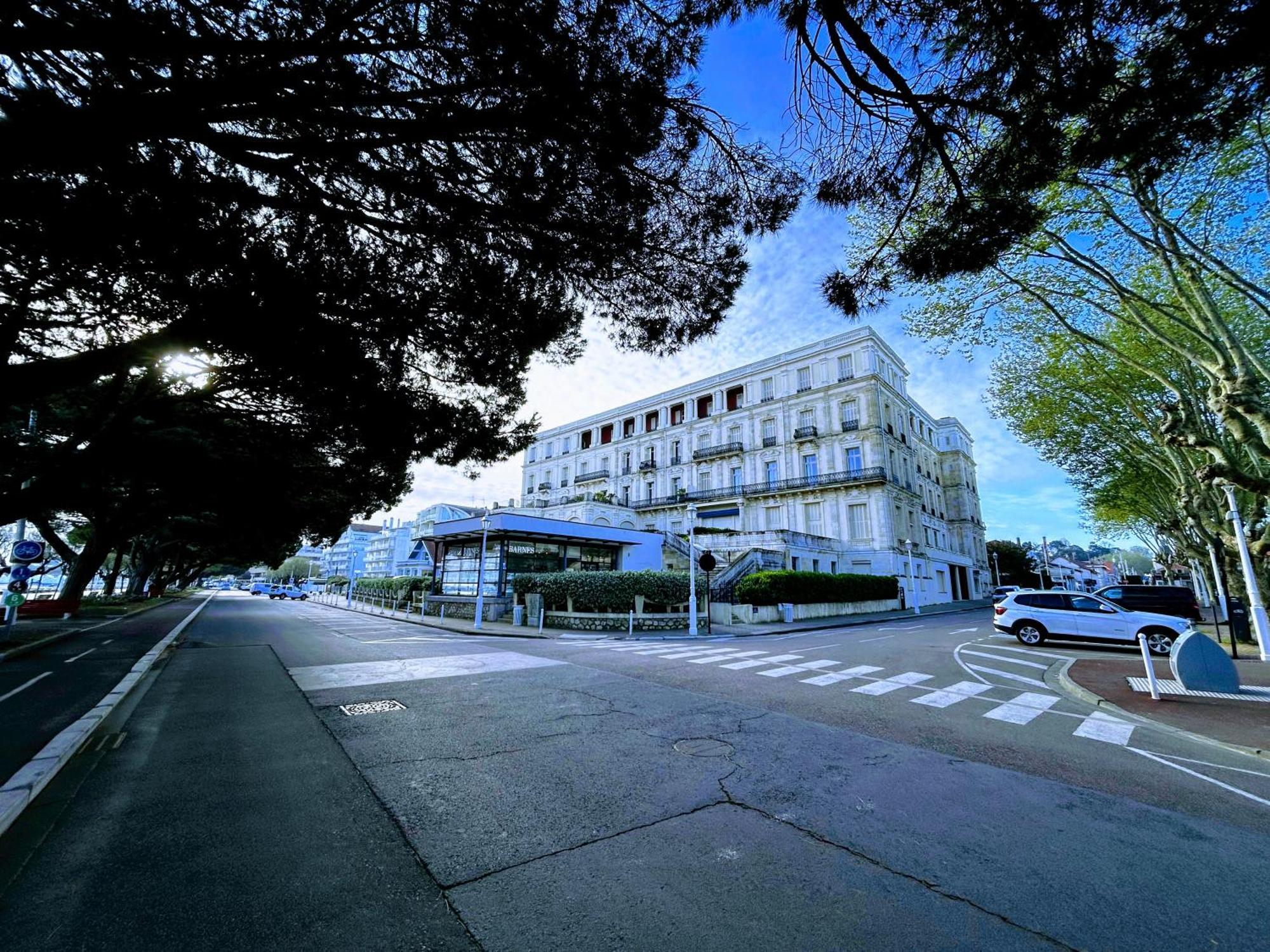 Grand Hotel - Magnifique Appartement Bord De Plage Centrale Аркашон Экстерьер фото